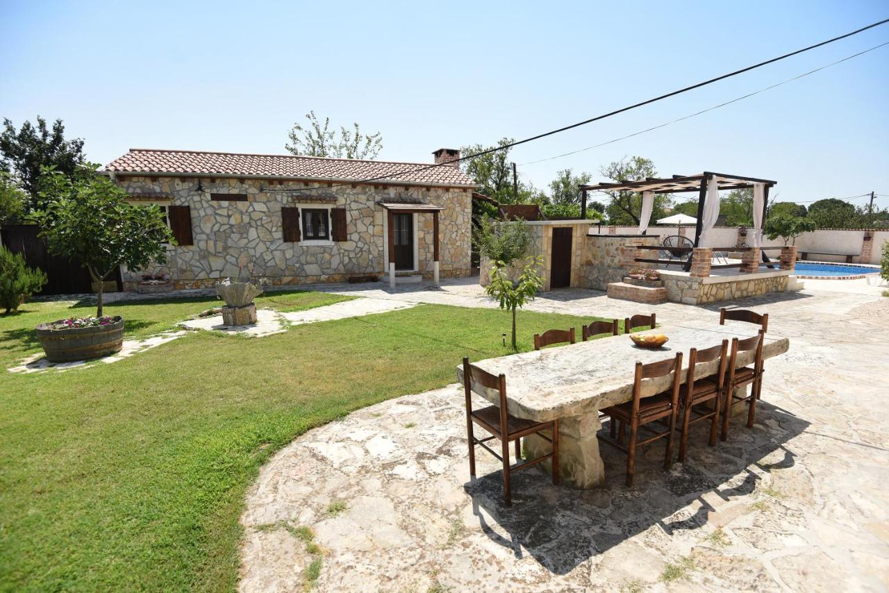 House & Apartment Palaca Donji Zemunik Exterior photo