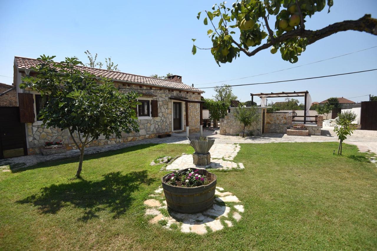 House & Apartment Palaca Donji Zemunik Exterior photo